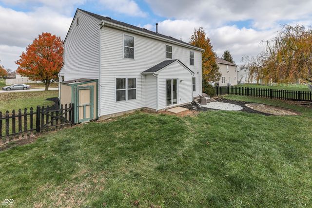 1023 Quarterhorse Run, Bargersville, IN 46106