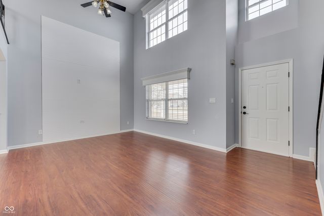 1023 Quarterhorse Run, Bargersville, IN 46106