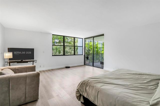 3350 NE 192nd Street 4Q-B, Aventura, FL 33180