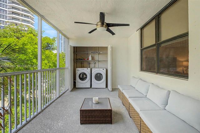 3350 NE 192nd Street 4Q-B, Aventura, FL 33180