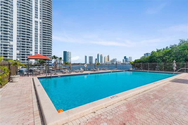 3350 NE 192nd Street 4Q-B, Aventura, FL 33180