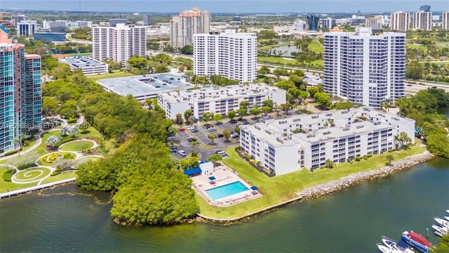 3350 NE 192nd Street 4Q-B, Aventura, FL 33180