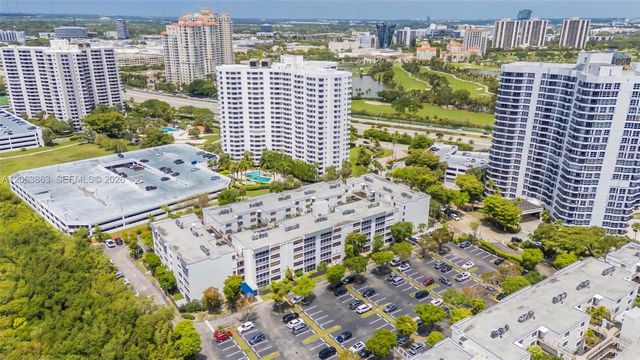 3350 NE 192nd Street 4Q-B, Aventura, FL 33180