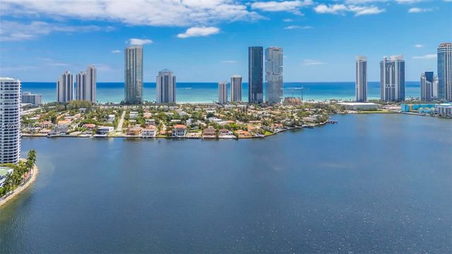 3350 NE 192nd Street 4Q-B, Aventura, FL 33180