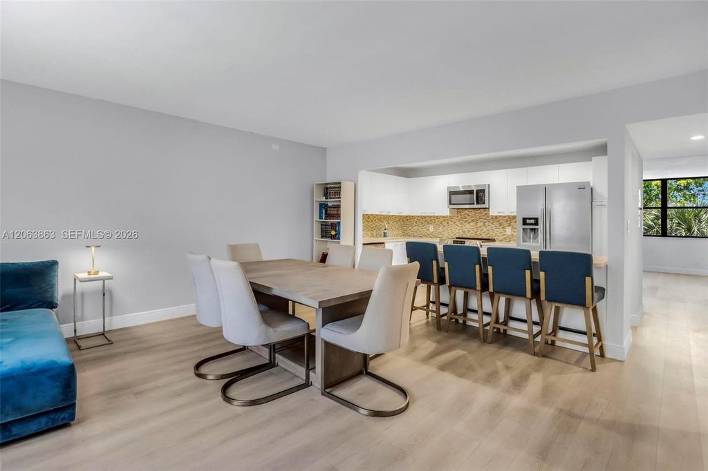 3350 NE 192nd Street 4Q-B, Aventura, FL 33180