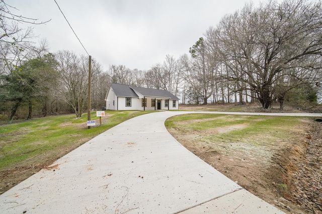 1050 Mount Airy Road, Waverly Hall, GA 31831