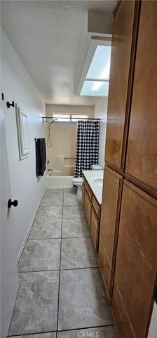 15638 Burwood, Victorville, CA 92394