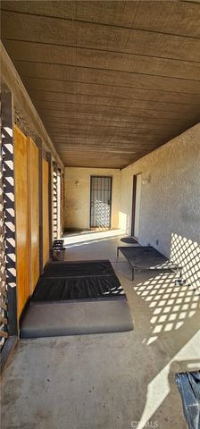 15638 Burwood, Victorville, CA 92394