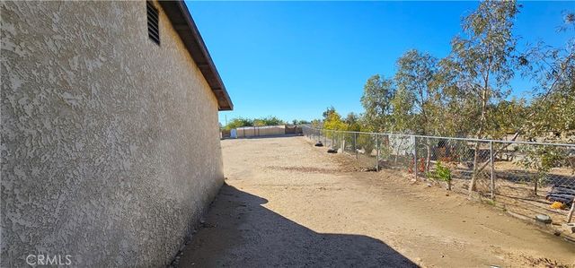 15638 Burwood, Victorville, CA 92394