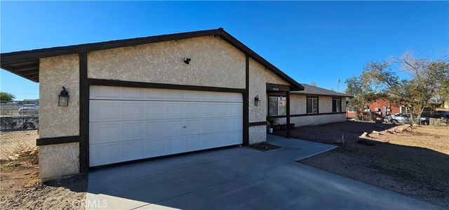 15638 Burwood, Victorville, CA 92394
