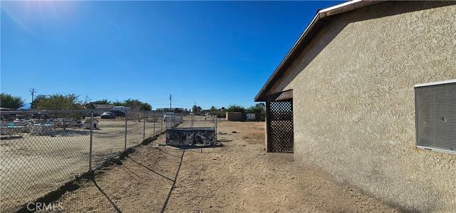 15638 Burwood, Victorville, CA 92394