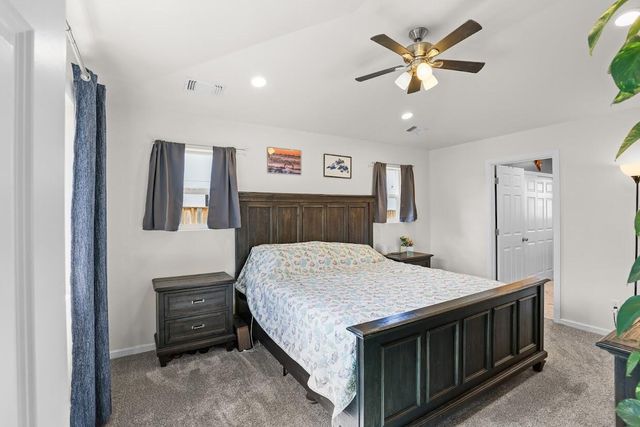 513 Barnum Drive, Phoenix, OR 97535