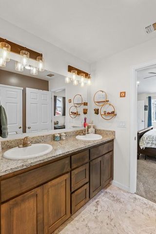 513 Barnum Drive, Phoenix, OR 97535