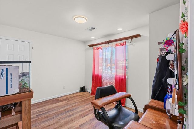 513 Barnum Drive, Phoenix, OR 97535