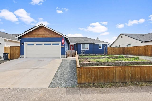 513 Barnum Drive, Phoenix, OR 97535