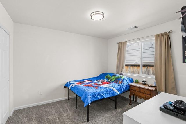 513 Barnum Drive, Phoenix, OR 97535