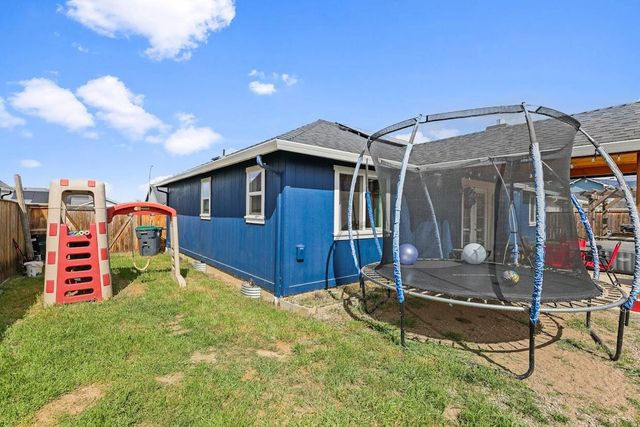 513 Barnum Drive, Phoenix, OR 97535