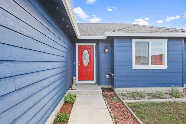 513 Barnum Drive, Phoenix, OR 97535