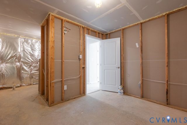 3131 Perdue Springs Dr, Chester, VA 23831