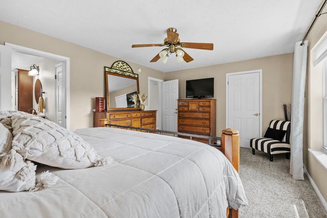 39166 36th Avenue, Paw Paw, MI 49079