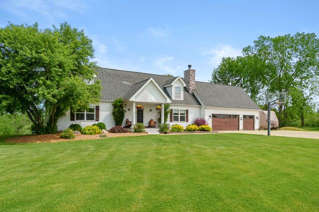 39166 36th Avenue, Paw Paw, MI 49079