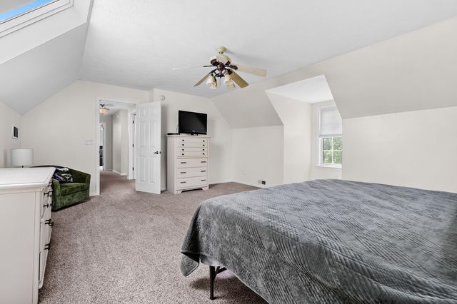39166 36th Avenue, Paw Paw, MI 49079