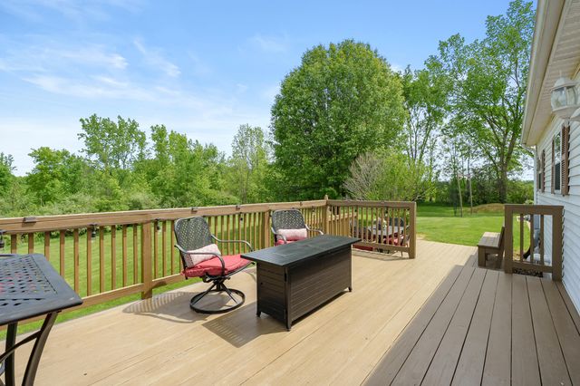 39166 36th Avenue, Paw Paw, MI 49079