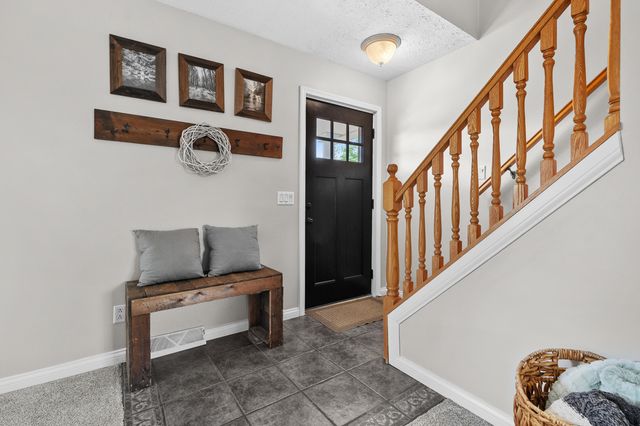 39166 36th Avenue, Paw Paw, MI 49079
