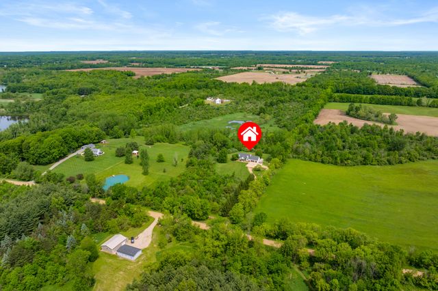 39166 36th Avenue, Paw Paw, MI 49079