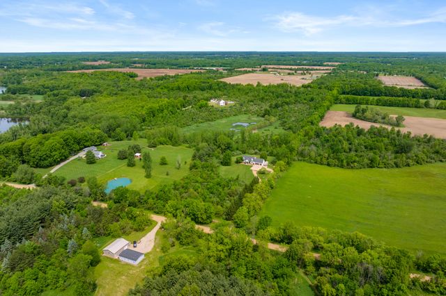 39166 36th Avenue, Paw Paw, MI 49079
