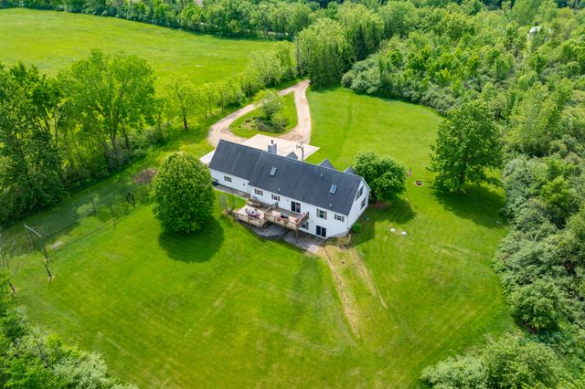 39166 36th Avenue, Paw Paw, MI 49079