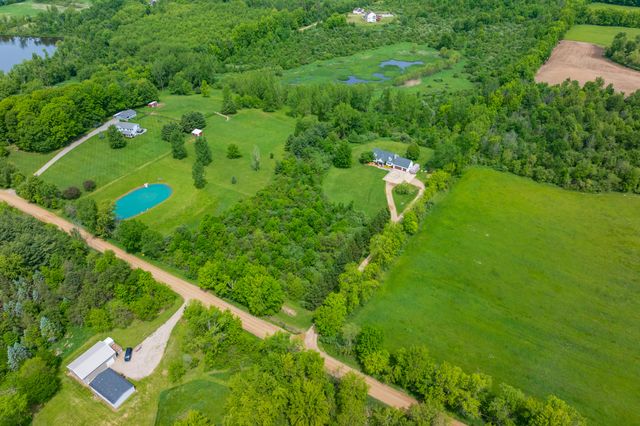 39166 36th Avenue, Paw Paw, MI 49079