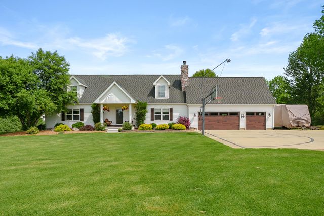 39166 36th Avenue, Paw Paw, MI 49079