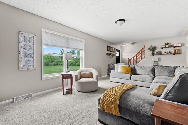 39166 36th Avenue, Paw Paw, MI 49079