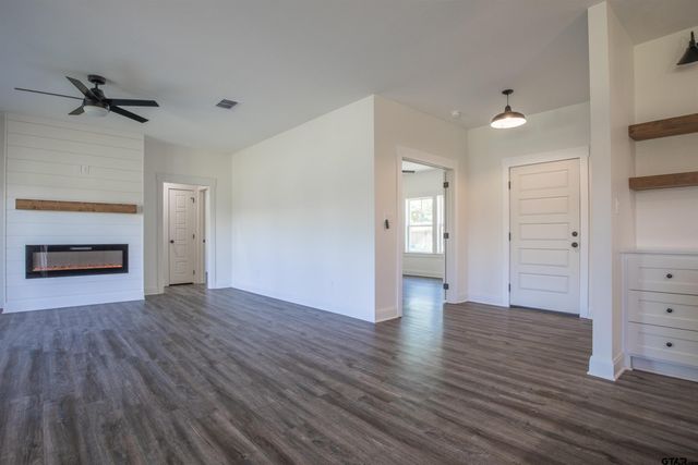 15207 CR 220, Tyler, TX 75707