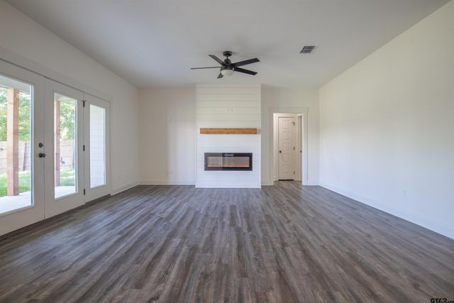 15207 CR 220, Tyler, TX 75707