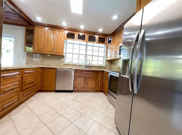 10001 SW 99th Avenue, Miami, FL 33176