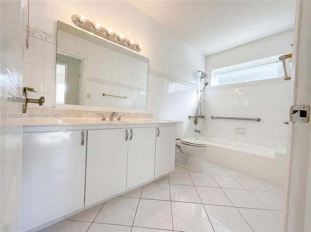 10001 SW 99th Avenue, Miami, FL 33176