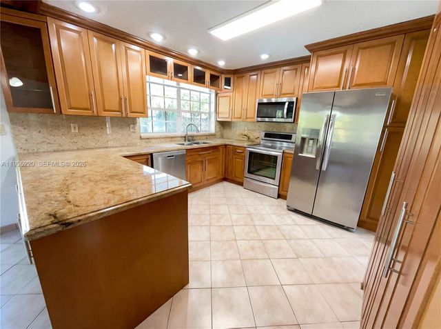 10001 SW 99th Avenue, Miami, FL 33176
