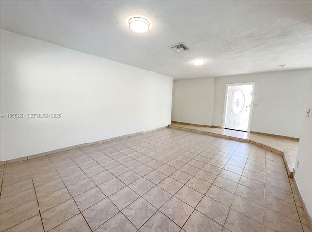 10001 SW 99th Avenue, Miami, FL 33176