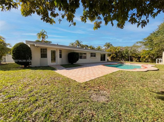10001 SW 99th Avenue, Miami, FL 33176