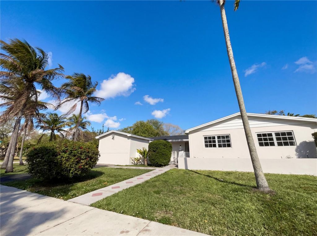 10001 SW 99th Avenue, Miami, FL 33176