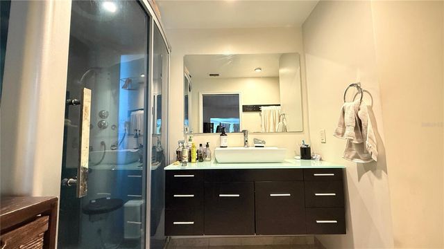 10515 MANASSAS CIR, Orlando, FL 32821