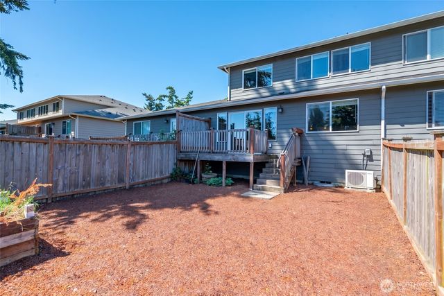 1617 SW Stremler Drive, Oak Harbor, WA 98277