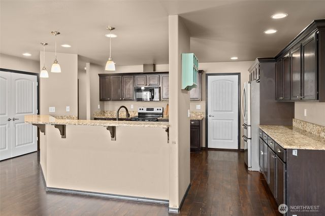 1617 SW Stremler Drive, Oak Harbor, WA 98277