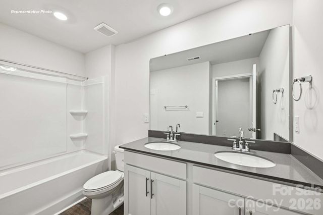 764 14th Avenue Court NE, Hickory, NC 28601