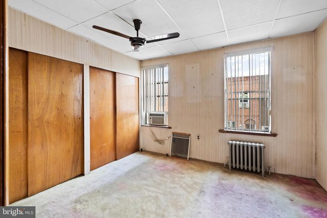 2440 S HUTCHINSON ST, Philadelphia, PA 19148