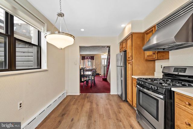 2440 S HUTCHINSON ST, Philadelphia, PA 19148