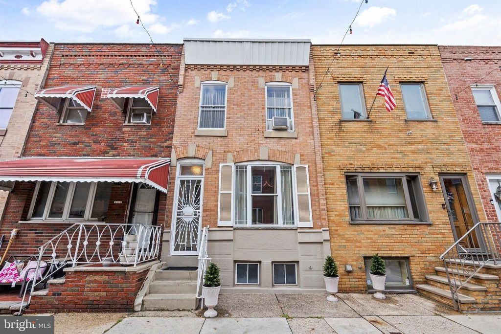 2440 S HUTCHINSON ST, Philadelphia, PA 19148