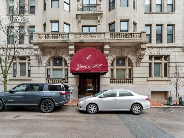 8 Garrison 212, Boston, MA 02116